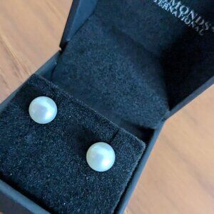 NEW Classic Luminous Pearl Stud Earrings Timeless Elegant with Gift Box
